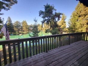 4147 Pinewood Lake Dr in Bakersfield, CA - Building Photo - Building Photo