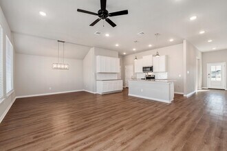 3185 Normandy Way in Bryan, TX - Building Photo - Building Photo