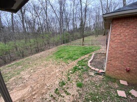 521 Spring Hill Dr in Smyrna, TN - Building Photo