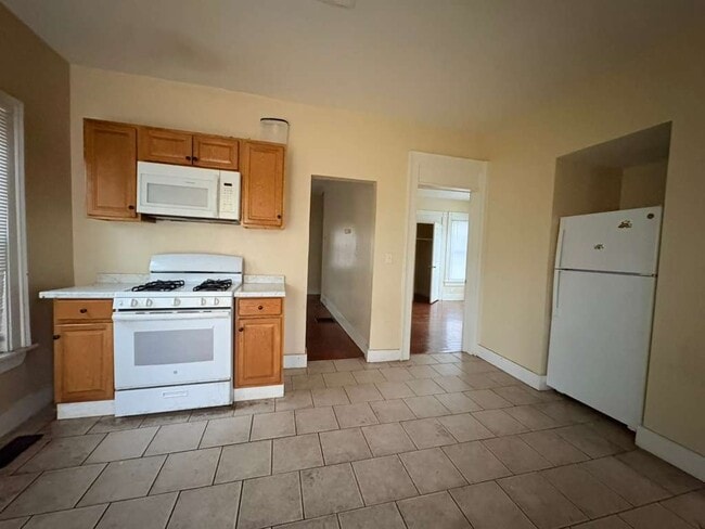 81 Sherman Ave, Unit 1