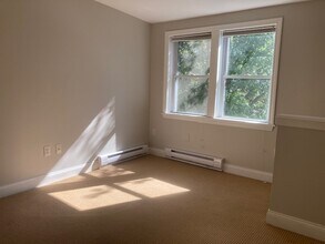 36 Sherman St, Unit 2 in Medford, MA - Building Photo - Building Photo