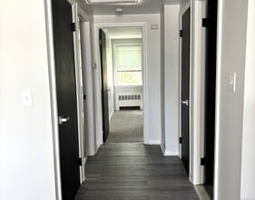 95 Burke St in Hamden, CT - Building Photo - Building Photo