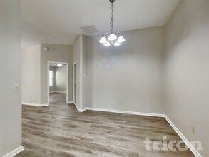 8158 Pilgrims Trace Dr in Jacksonville, FL - Foto de edificio - Building Photo