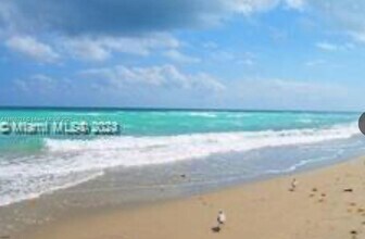 816 NE 27th Ave in Hallandale Beach, FL - Building Photo - Building Photo