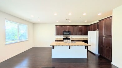 7499 Diamond Ranch Dr in Sacramento, CA - Building Photo - Building Photo