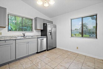 3947 Island Club Cir W in Atlantis, FL - Building Photo - Building Photo