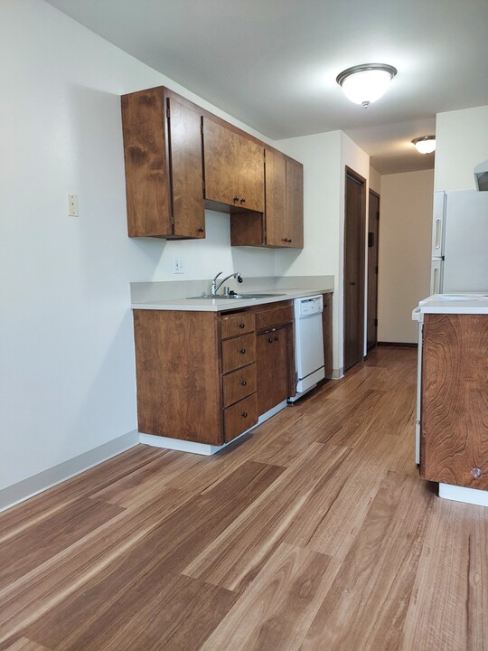 Legend House in Seattle, WA - Building Photo