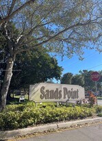 8301 Sands Point Blvd in Tamarac, FL - Building Photo
