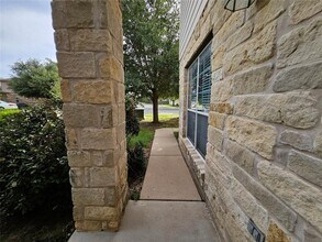 11109 Persimmon Gap Dr in Austin, TX - Building Photo - Building Photo