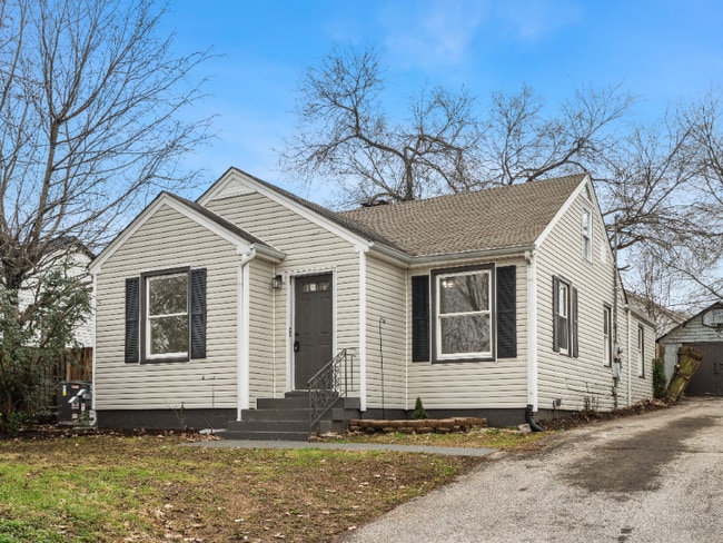 1834 Dimple Ct