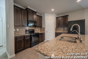 10235 Waverunner in Converse, TX - Building Photo - Building Photo