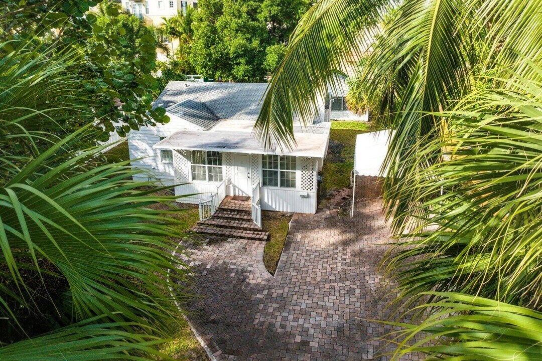 228 SE 7th Ave in Delray Beach, FL - Building Photo