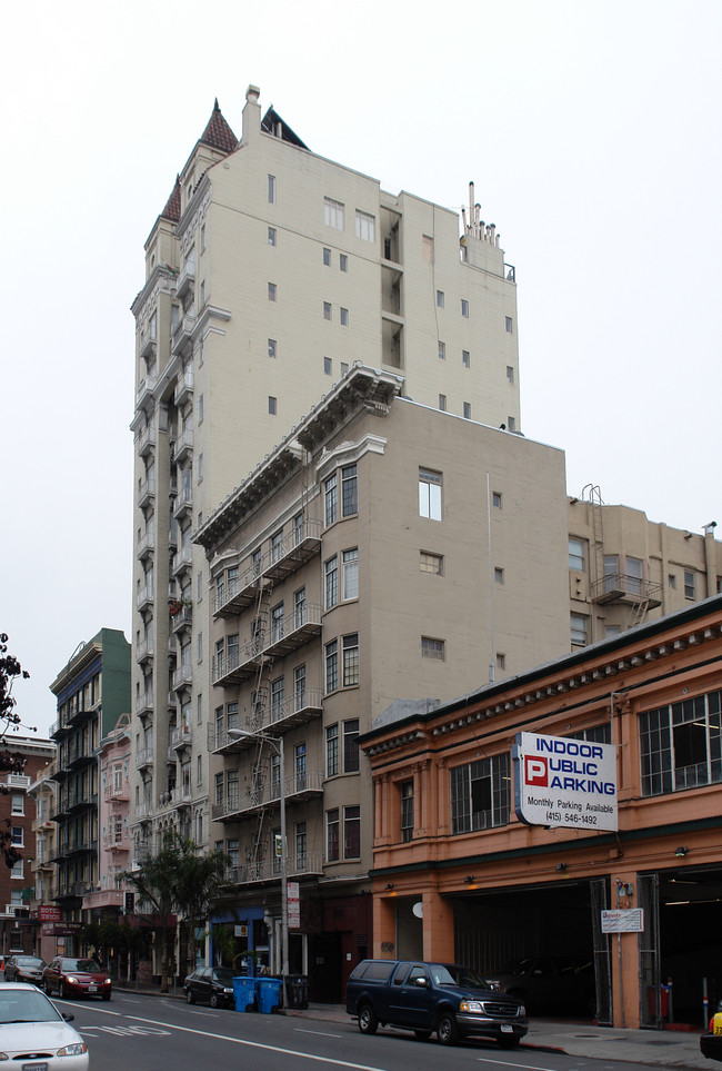 Castle Apartments in San Francisco, CA - Building Photo - Building Photo