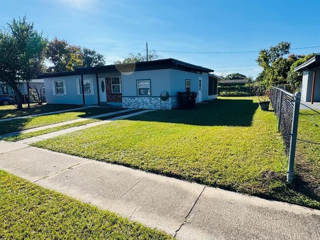 7024 Moderna Way in Orlando, FL - Building Photo - Building Photo