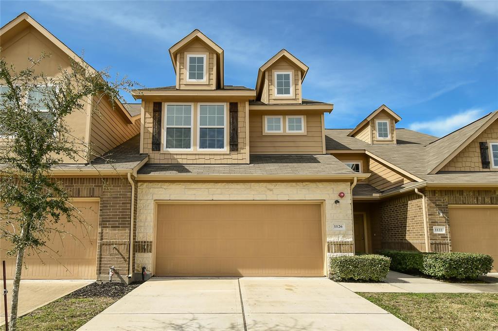 1126 Lexington Grove Dr in Missouri City, TX - Foto de edificio