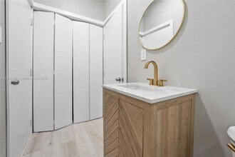 129 SW 9th Ave, Unit 1 in Miami, FL - Building Photo - Building Photo