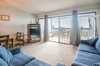 1311 Lake Park Blvd S in Carolina Beach, NC - Building Photo - Building Photo