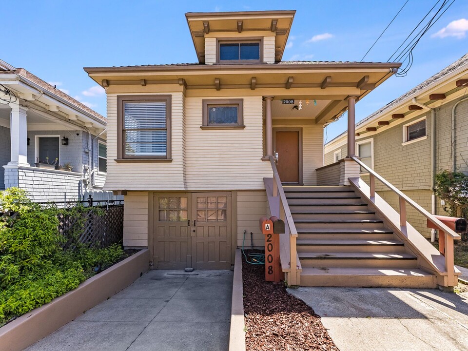 2008 Chestnut St in Oakland, CA - Foto de edificio