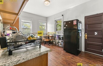 175 River St, Unit 3 in Cambridge, MA - Foto de edificio - Building Photo