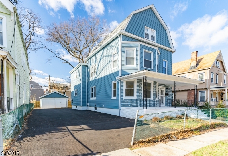 169 Brighton Ave in East Orange, NJ - Building Photo