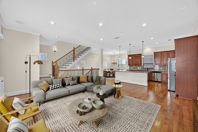 property at 5305 Lillian St
