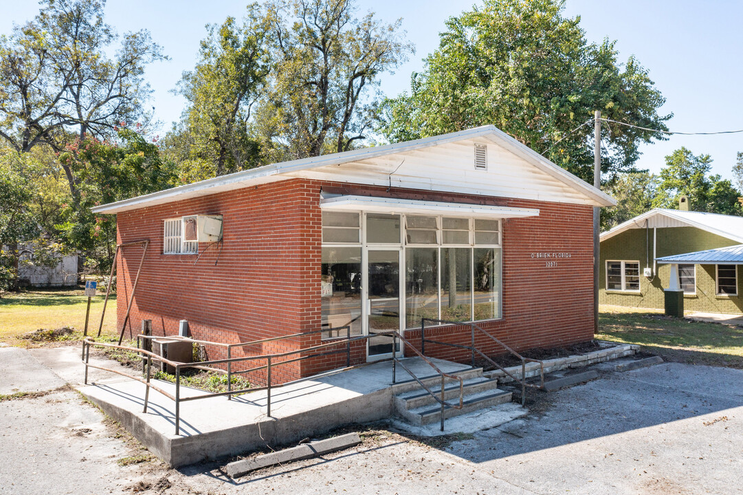 9512 CR 349 CR 349 in O Brien, FL - Building Photo