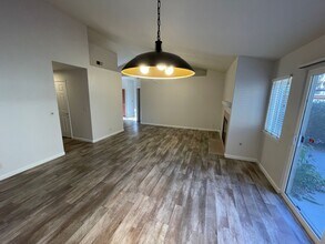 529 Mission Santa Fe Cir in Chico, CA - Building Photo - Building Photo