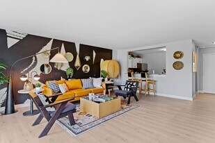 Albion on Northwest in Palatine, IL - Building Photo