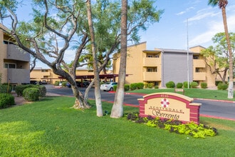 Scottsdale Serrento in Scottsdale, AZ - Foto de edificio - Building Photo