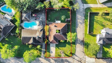 403 Westwood Dr in Friendswood, TX - Building Photo - Building Photo