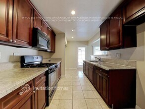 21717 Bryant St in Los Angeles, CA - Building Photo - Building Photo