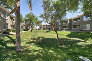 1737 N Central Ave in Goodyear, AZ - Building Photo