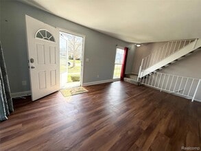 23647 Stonehenge Blvd, Unit 42 in Novi, MI - Foto de edificio - Building Photo