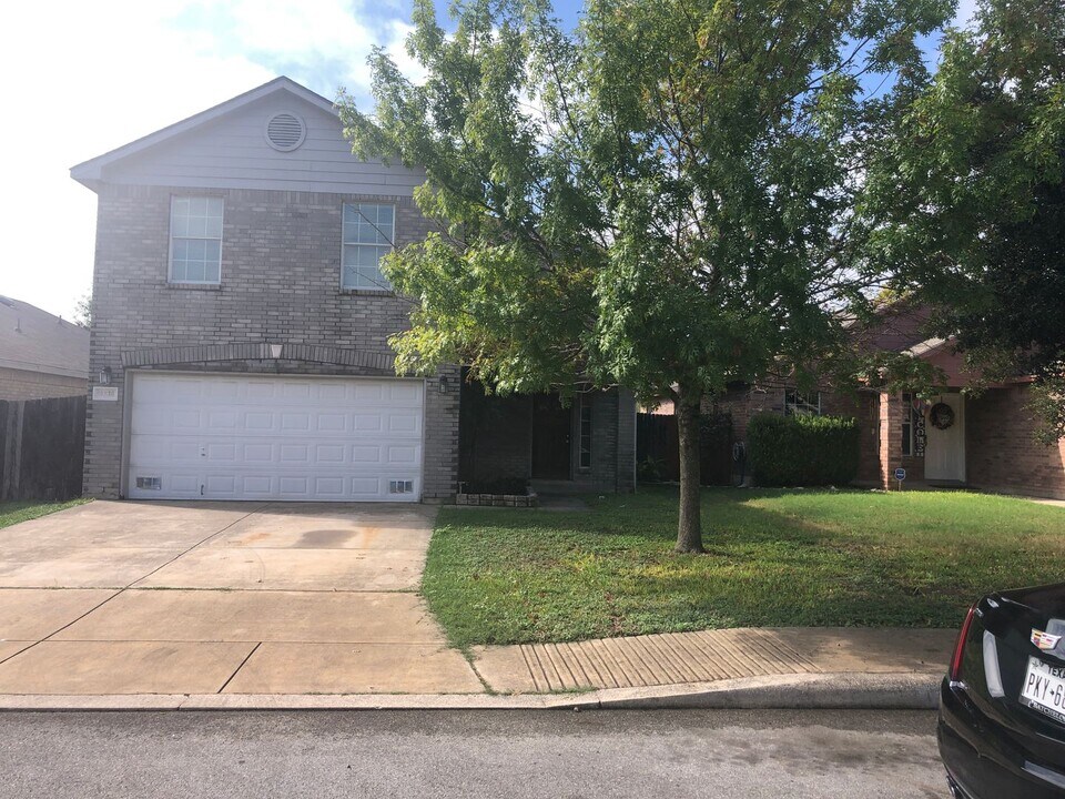 10730 Judie Allen in San Antonio, TX - Building Photo