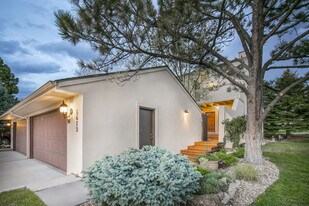 6672 Pinewood Dr in Parker, CO - Building Photo