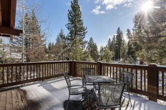 10247 Valmont Trail in Truckee, CA - Building Photo - Building Photo