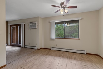 975 Summit Ave N in Sauk Rapids, MN - Building Photo - Building Photo