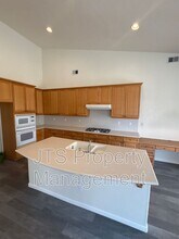 2905 Peppergrass Way in Elk Grove, CA - Building Photo - Building Photo