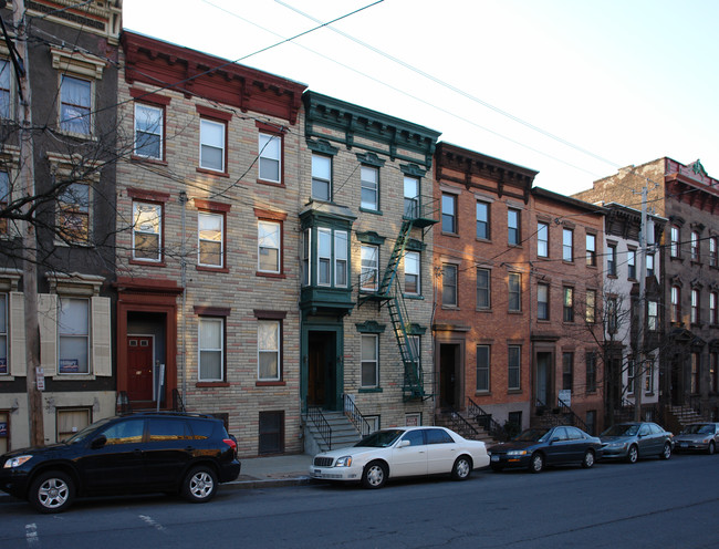 21 Ten Broeck St in Albany, NY - Foto de edificio - Building Photo