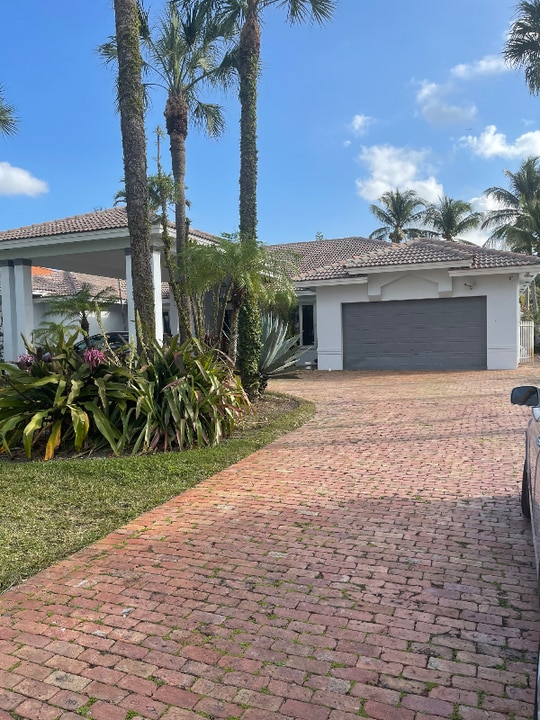 13810 SW 34th St in Miami, FL - Building Photo
