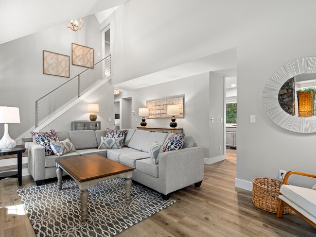 property at 28 Turnberry Dr