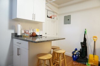 6 Camelot Ct-Unit -CCC in Boston, MA - Building Photo - Building Photo