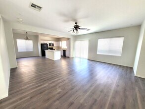 716 Jacobs Ladder Pl in Las Vegas, NV - Building Photo - Building Photo