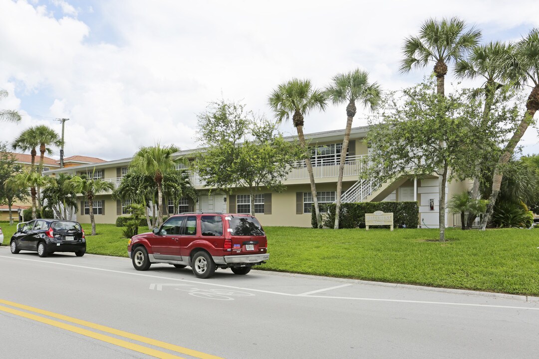 530 8th St N in Naples, FL - Foto de edificio