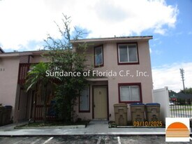 131 Jones Ln in Kissimmee, FL - Building Photo