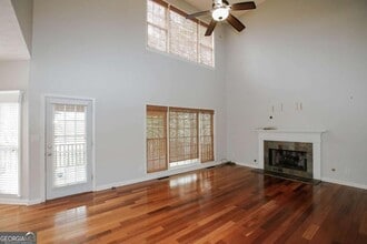 435 Chandler Ct in Sugar Hill, GA - Foto de edificio - Building Photo