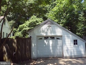 5000 Ridgewood Rd in Alexandria, VA - Building Photo - Building Photo