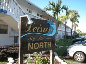 232 Hibiscus Ave in Lauderdale-by-the-Sea, FL - Building Photo - Building Photo