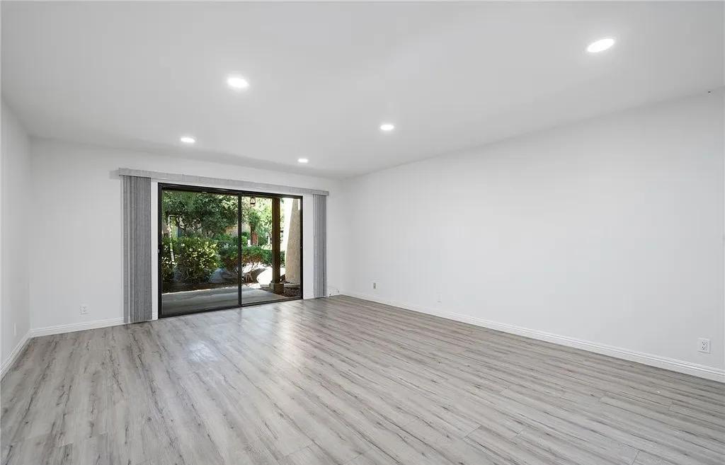 26 Tangelo in Irvine, CA - Building Photo