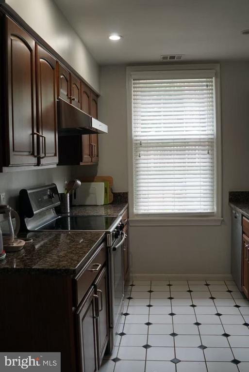 6673 McLean Dr in McLean, VA - Building Photo - Building Photo